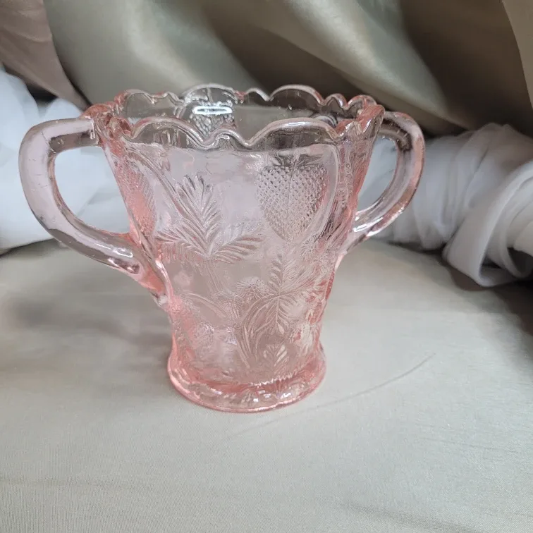 Fenton Vintage Pink Depression Glass Strawberry Double Handle... image indicator(10)
