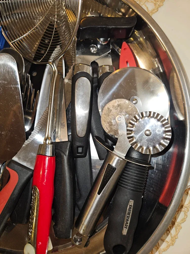 (Moving Sale)Mixed Kitchen Utensils image indicator(3)