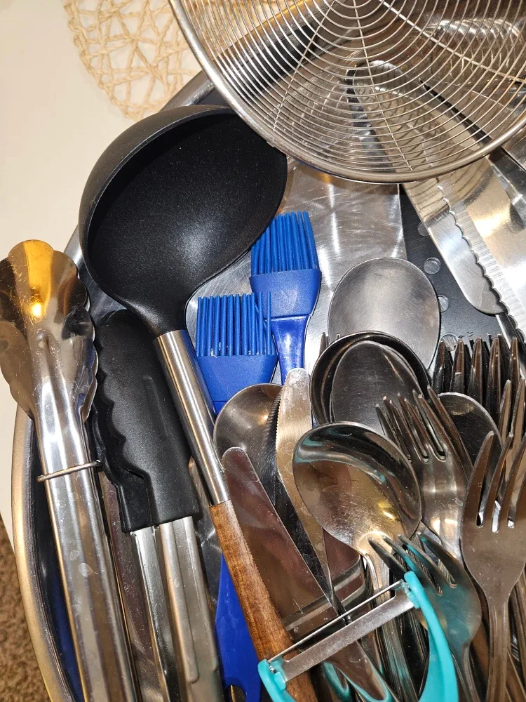 (Moving Sale)Mixed Kitchen Utensils image indicator(6)