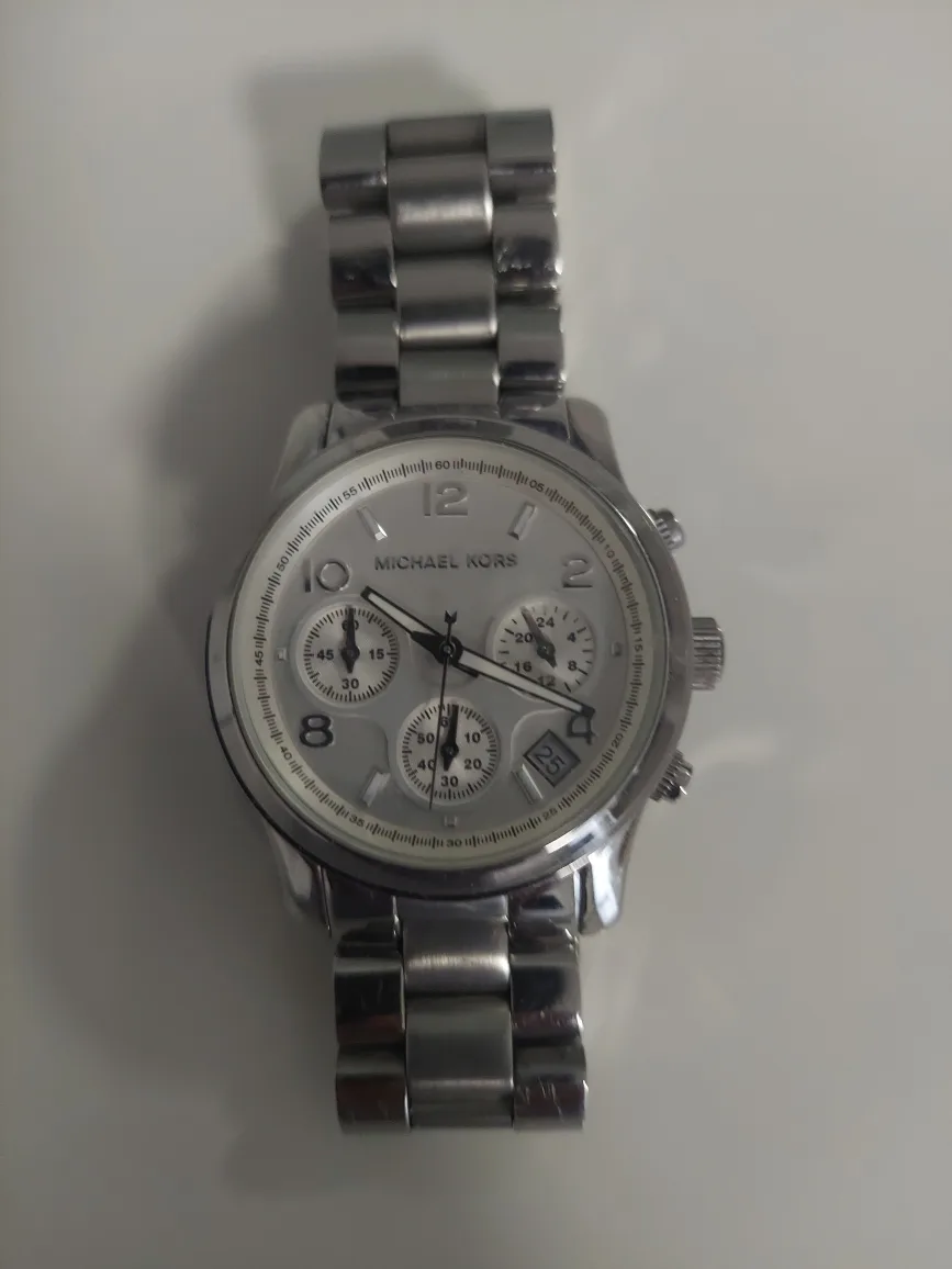 Michael Kors Silver Watch image indicator(2)