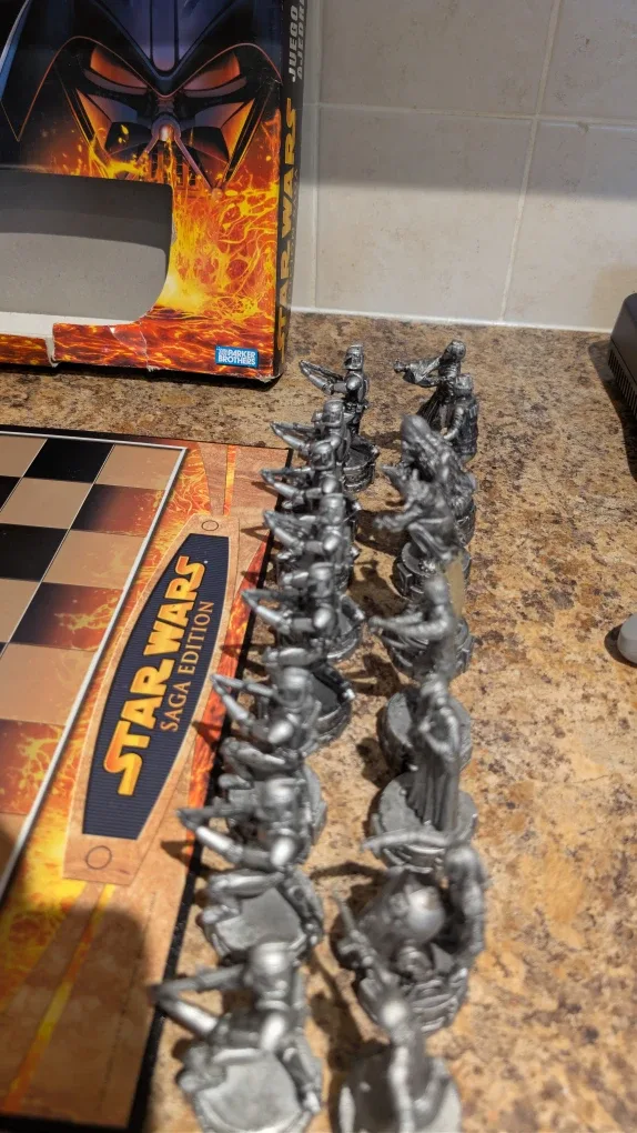 Star Wars Saga Edition Chess Set image indicator(2)