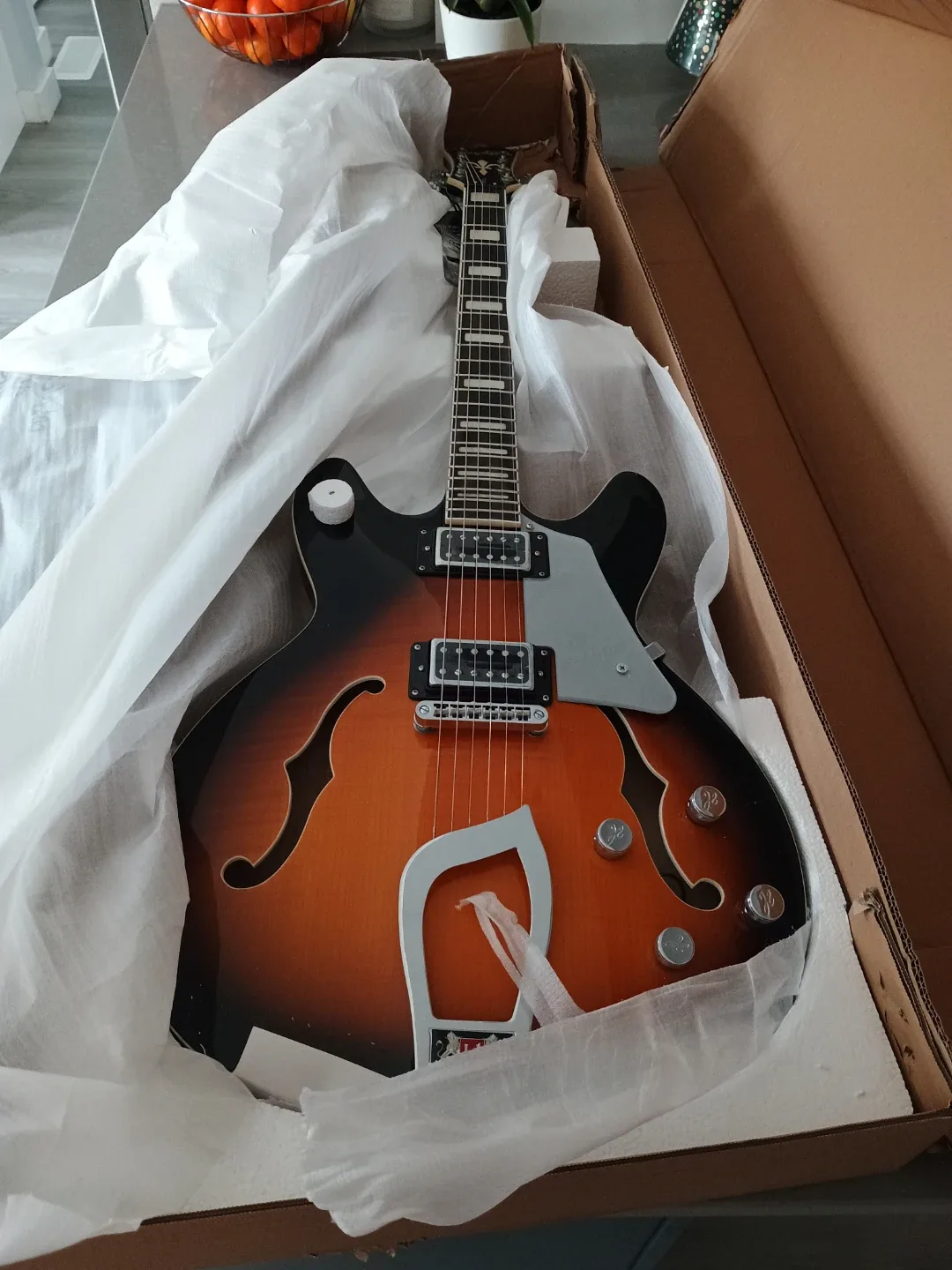 BEST CHRISTMAS GIFT! New Electric Guitar HAGSTROM SUVIK-TSB image indicator(5)