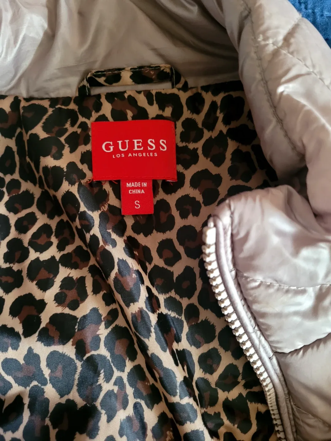 Guess Los Angeles Puffer Jacket - Size Small image indicator(4)