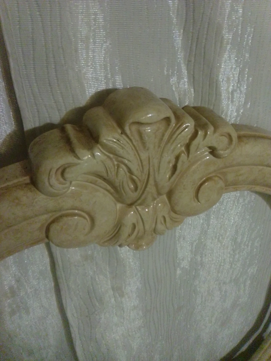 Ornate Cream-Colored Mirror Frame - photo 2