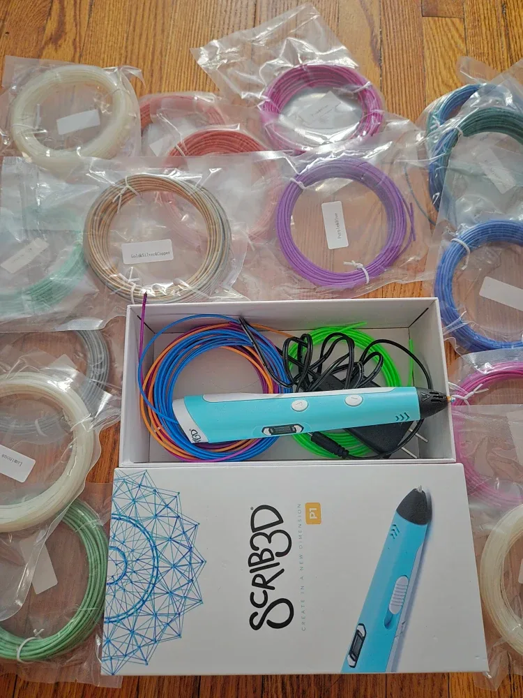 Scrib3D P1 3D Pen with lots of Filament
