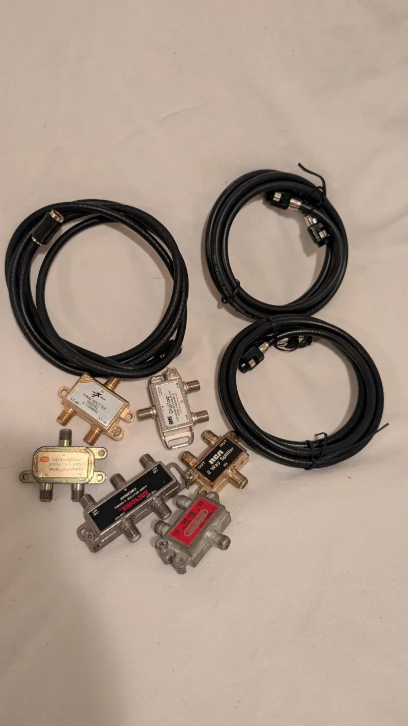 RF Cable Splitters and Cables 🥕🎄