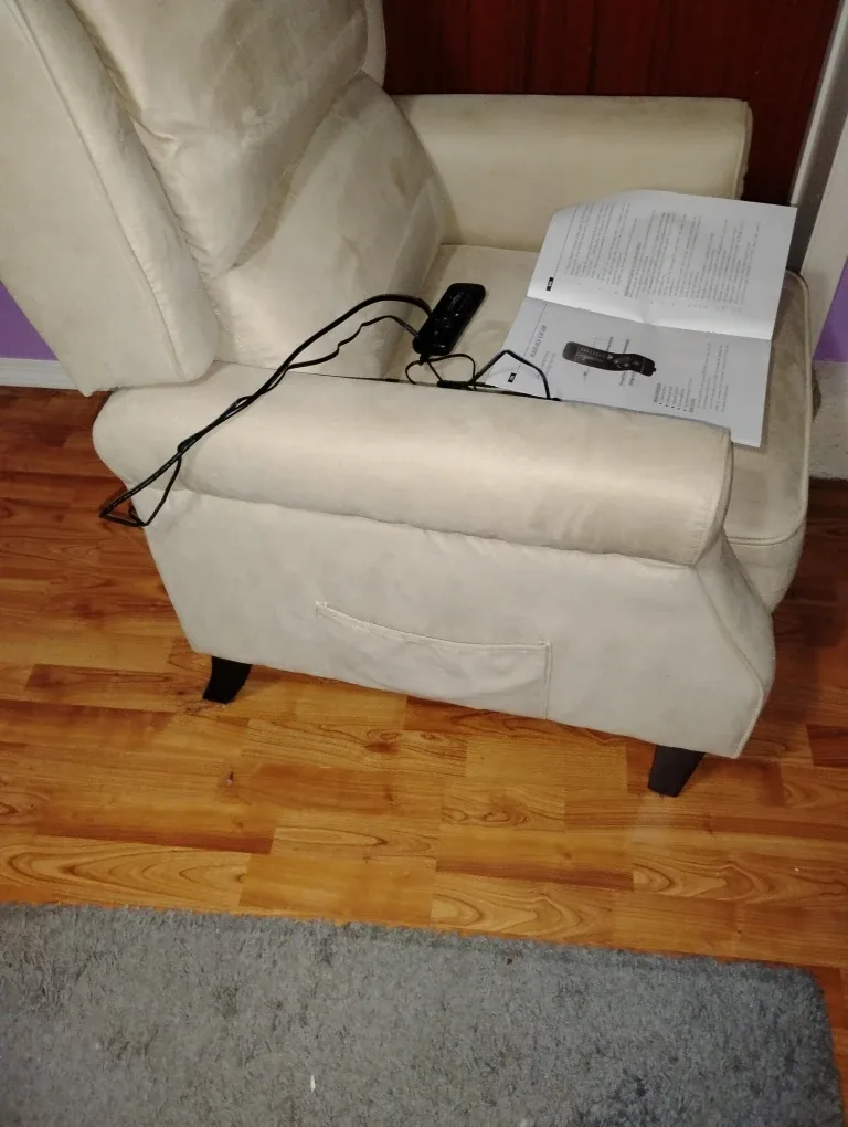 Reclining Massage Chair with Remote image indicator(6)