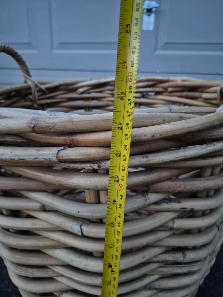Giant wicker basket. 23 inch image indicator(2)