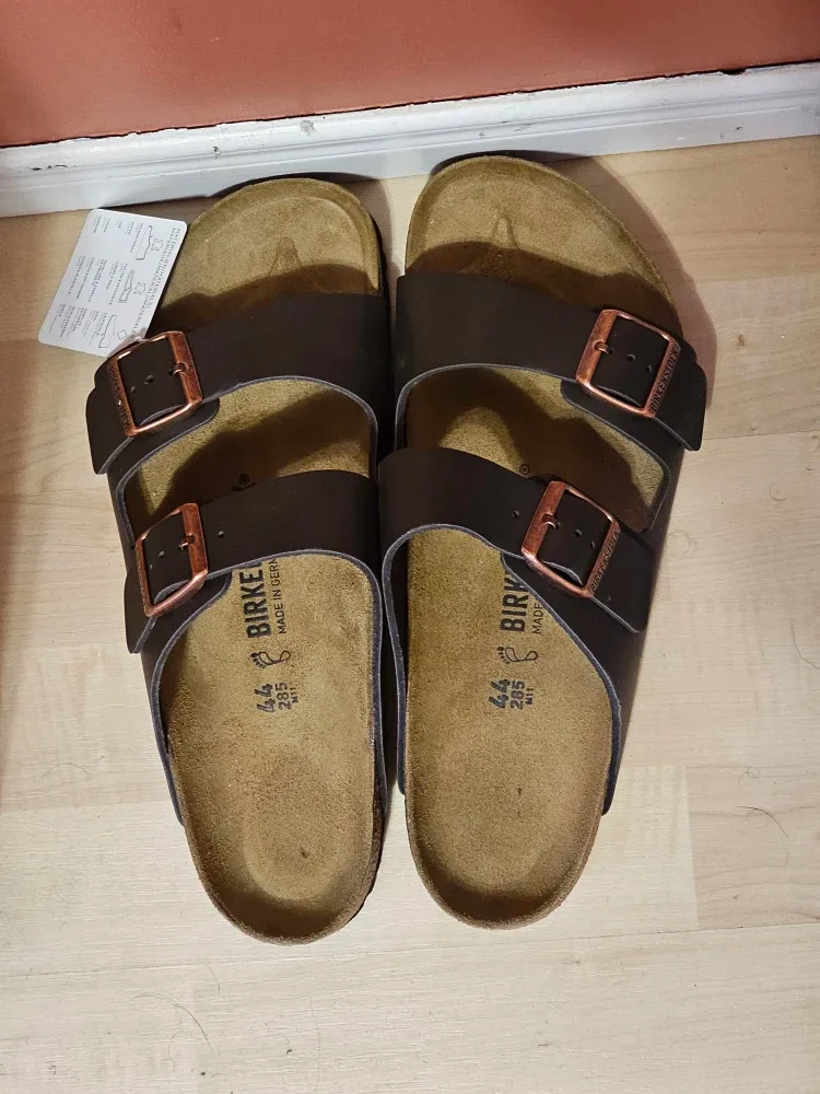 New** Birkenstock Arizona Sandals, Size 44 image indicator(2)