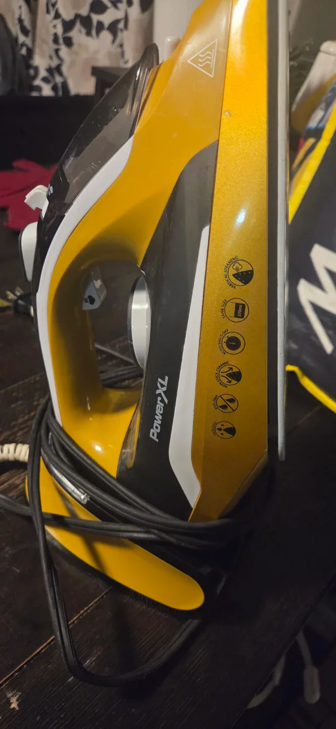 PowerXL Steam Iron - Yellow image indicator(2)
