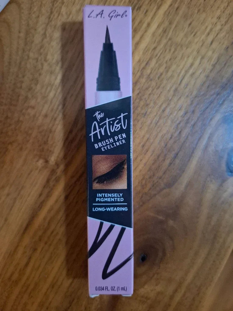 Brand new Brush Pen Eyeliner