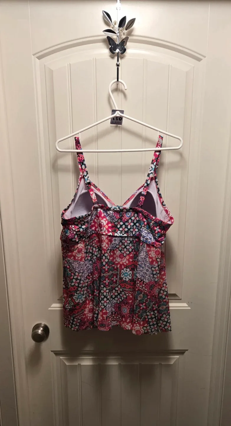 2XL Tankini Swim Top image indicator(2)