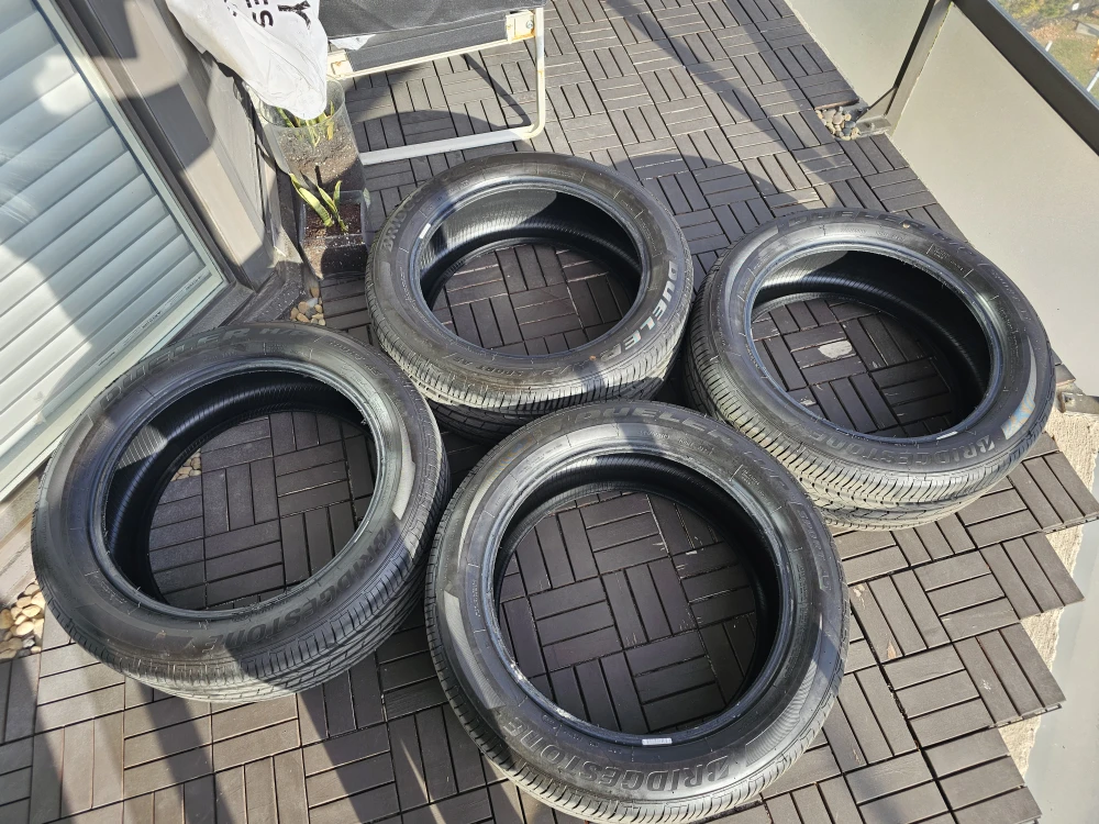 245 / 50 / 19 Bridgestone Dueler All Season Tires - photo 2