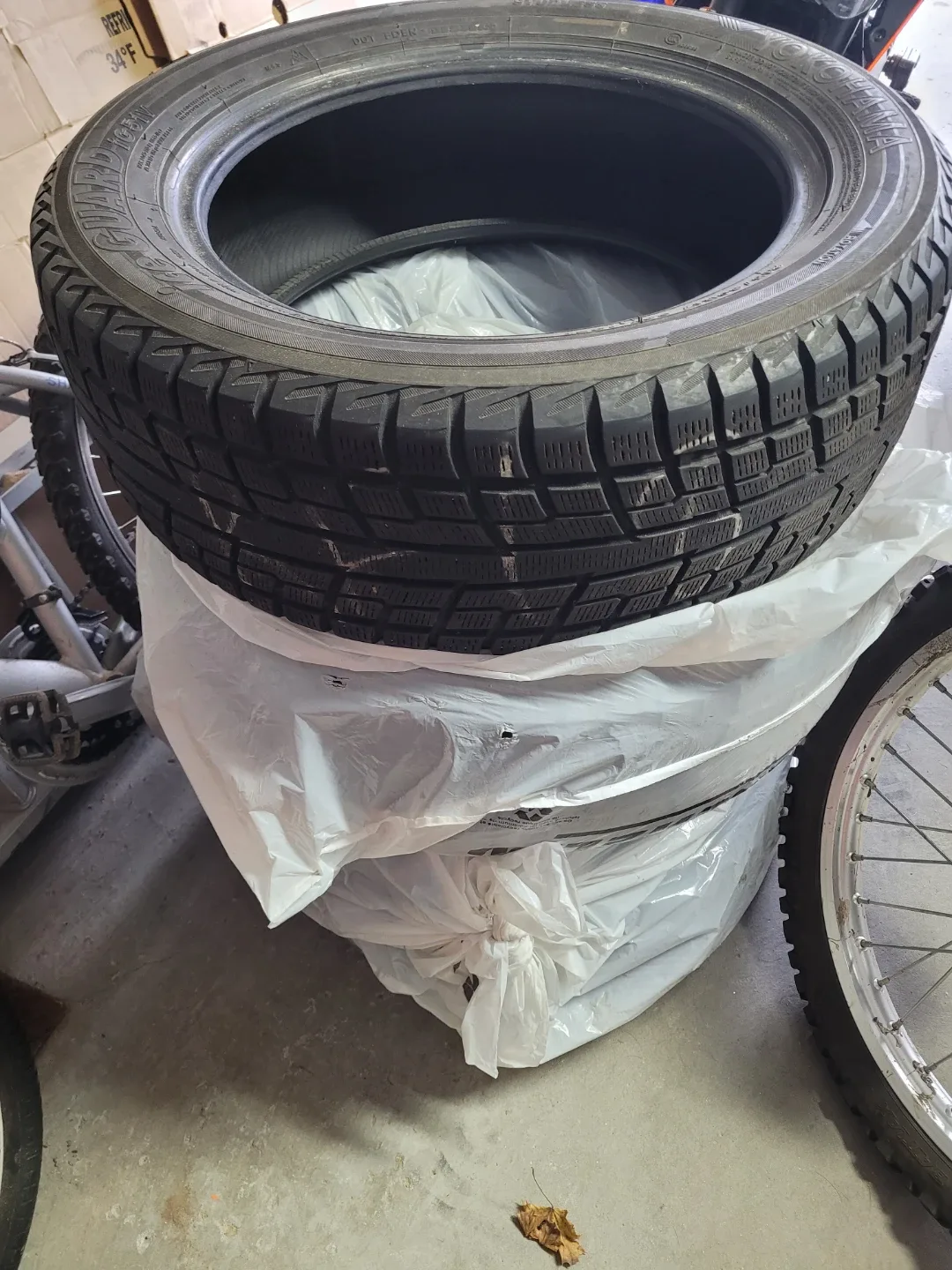 Yokohama IceGuard G51V Tire 215/60R17 image indicator(3)