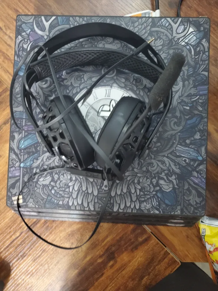 Customized PlayStation 4 Pro Console image indicator(9)