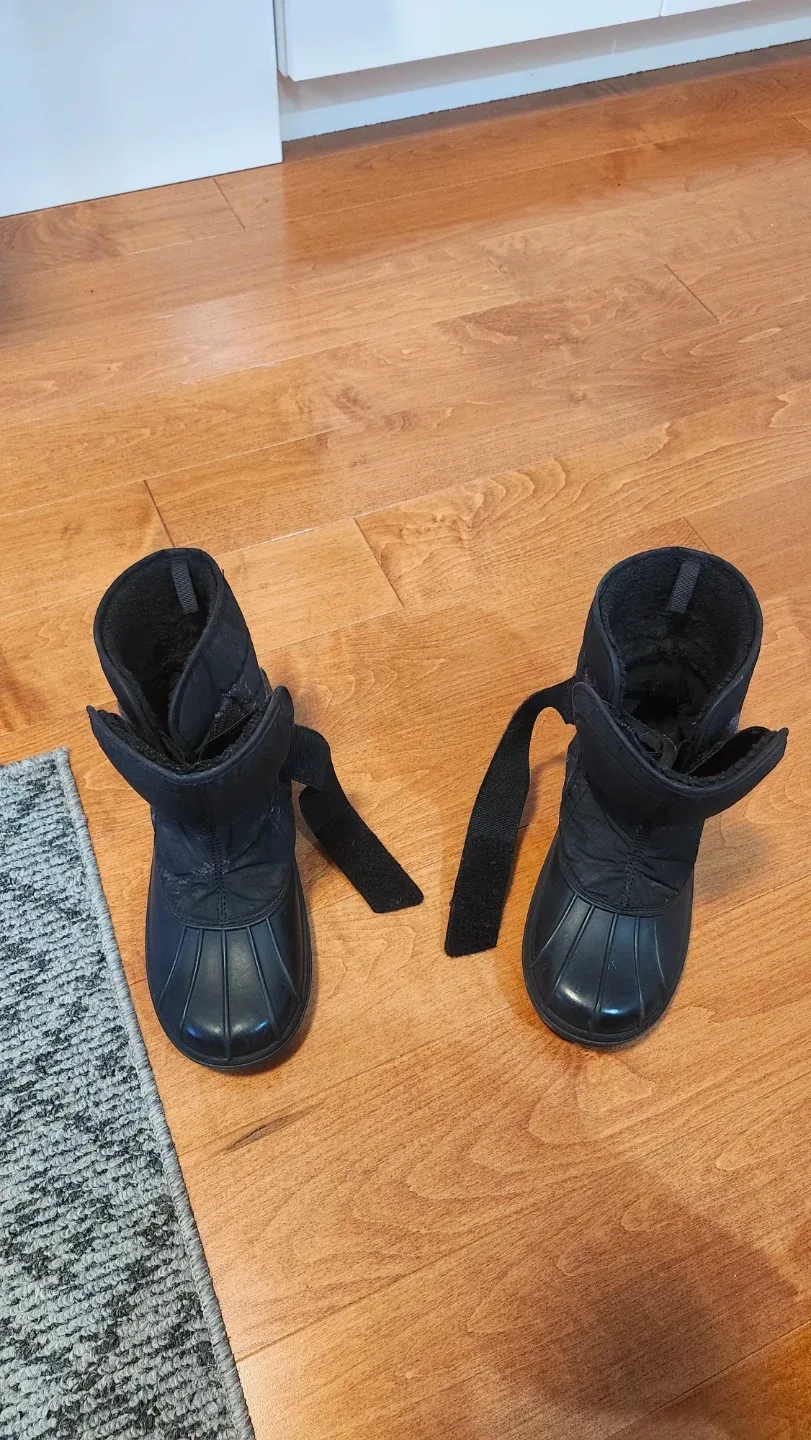 Kids Black Winter Boots snow shoes - Size 4 (8-10yr) image indicator(2)