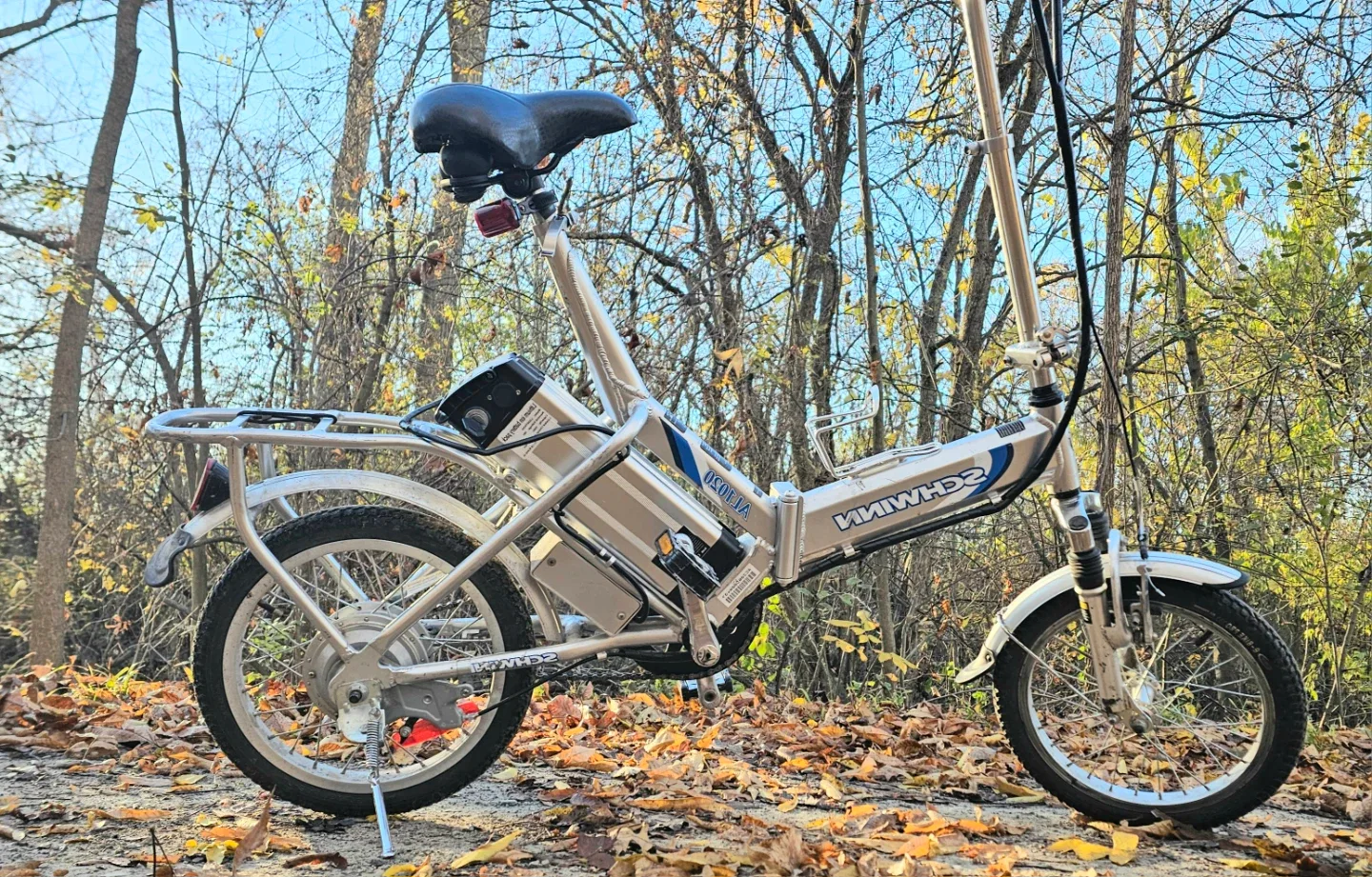 Schwinn Al1020 Folding E-Bike image indicator(2)