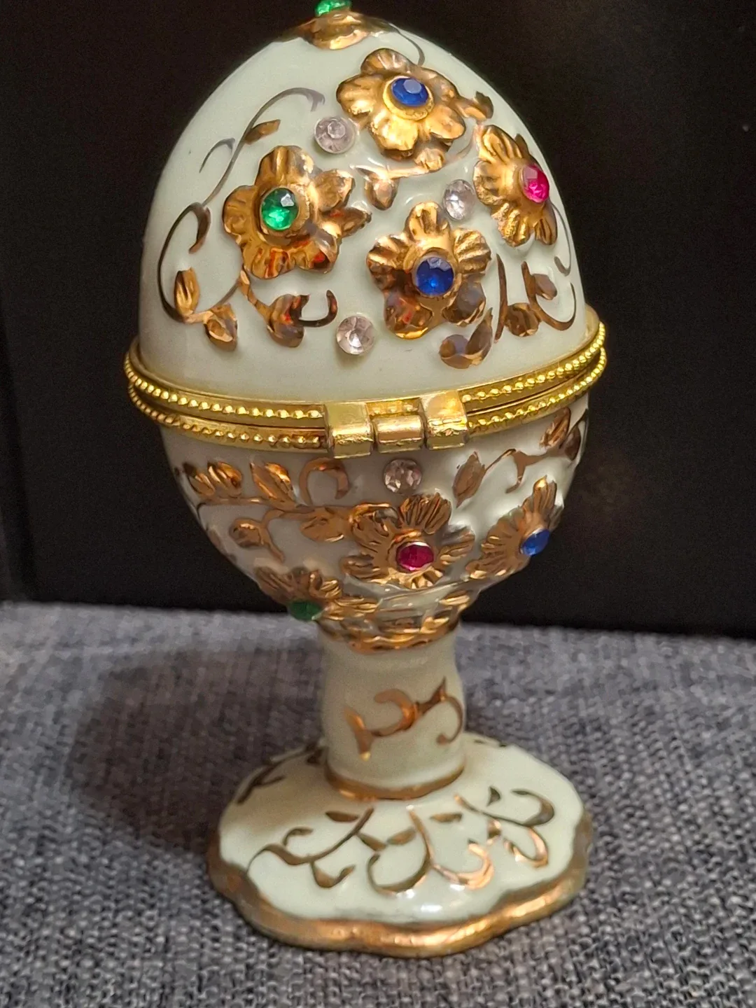 Vintage Egg Trinket Box image indicator(6)