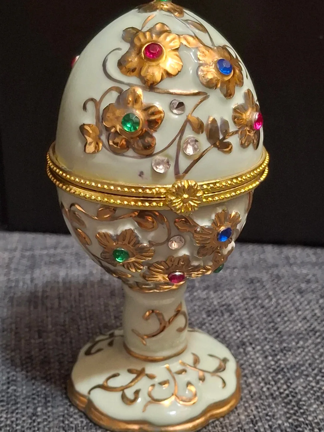 Vintage Egg Trinket Box image indicator(7)