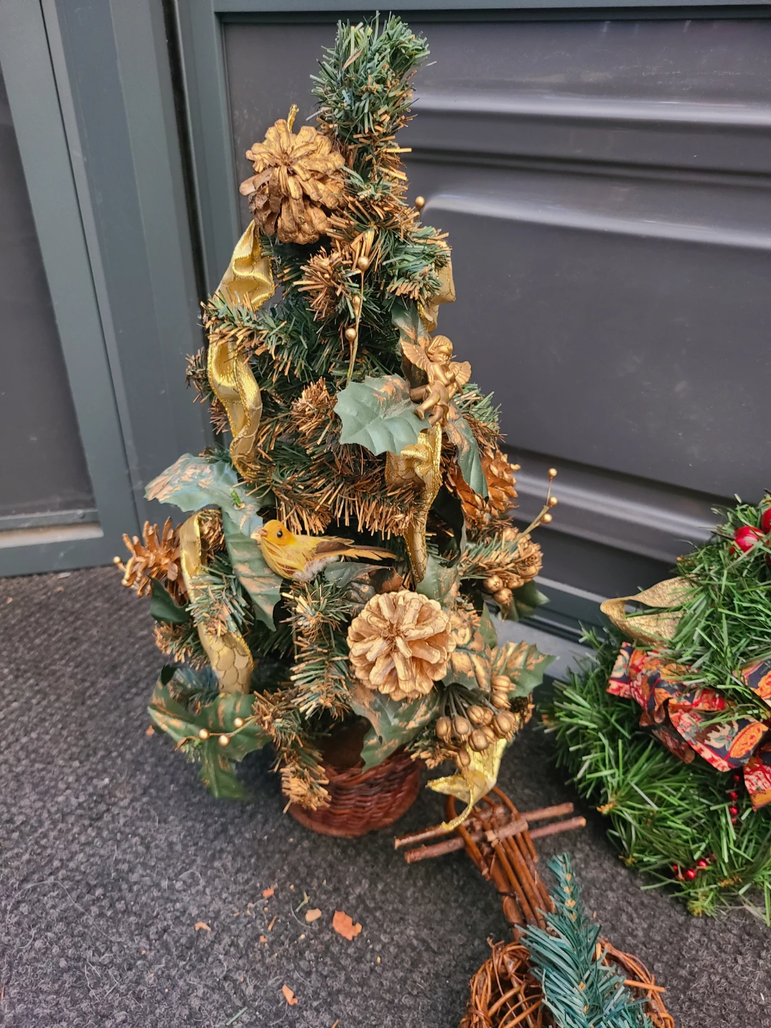 Christmas Decorations - Tree, Wreath, Violin - photo 2