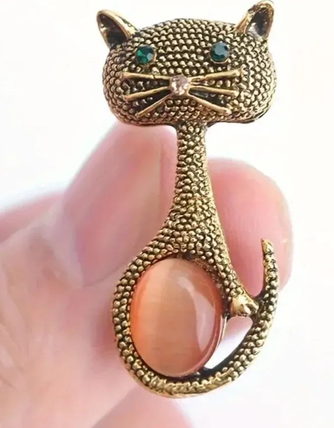 Brooches image indicator(2)