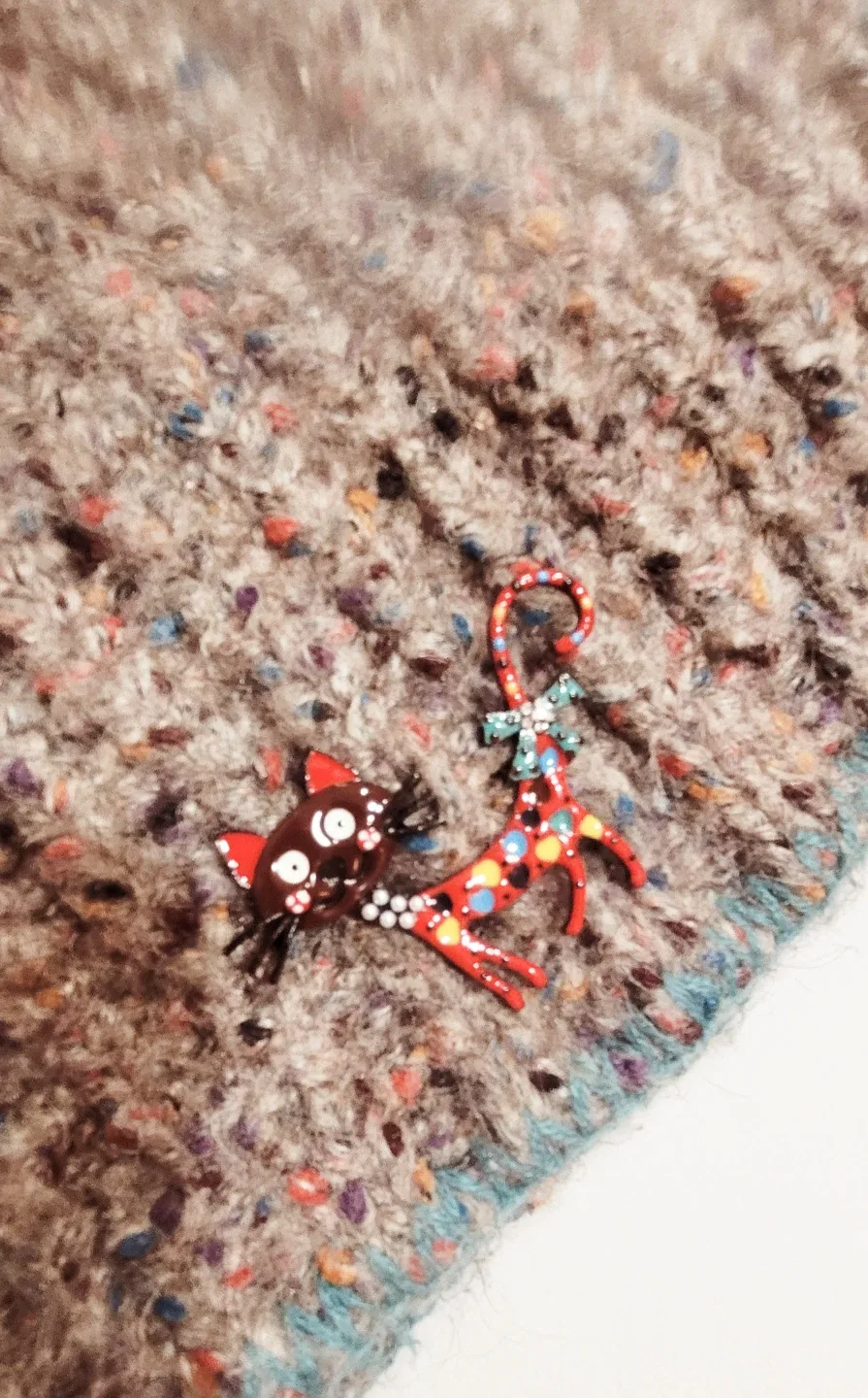 Brooches image indicator(5)