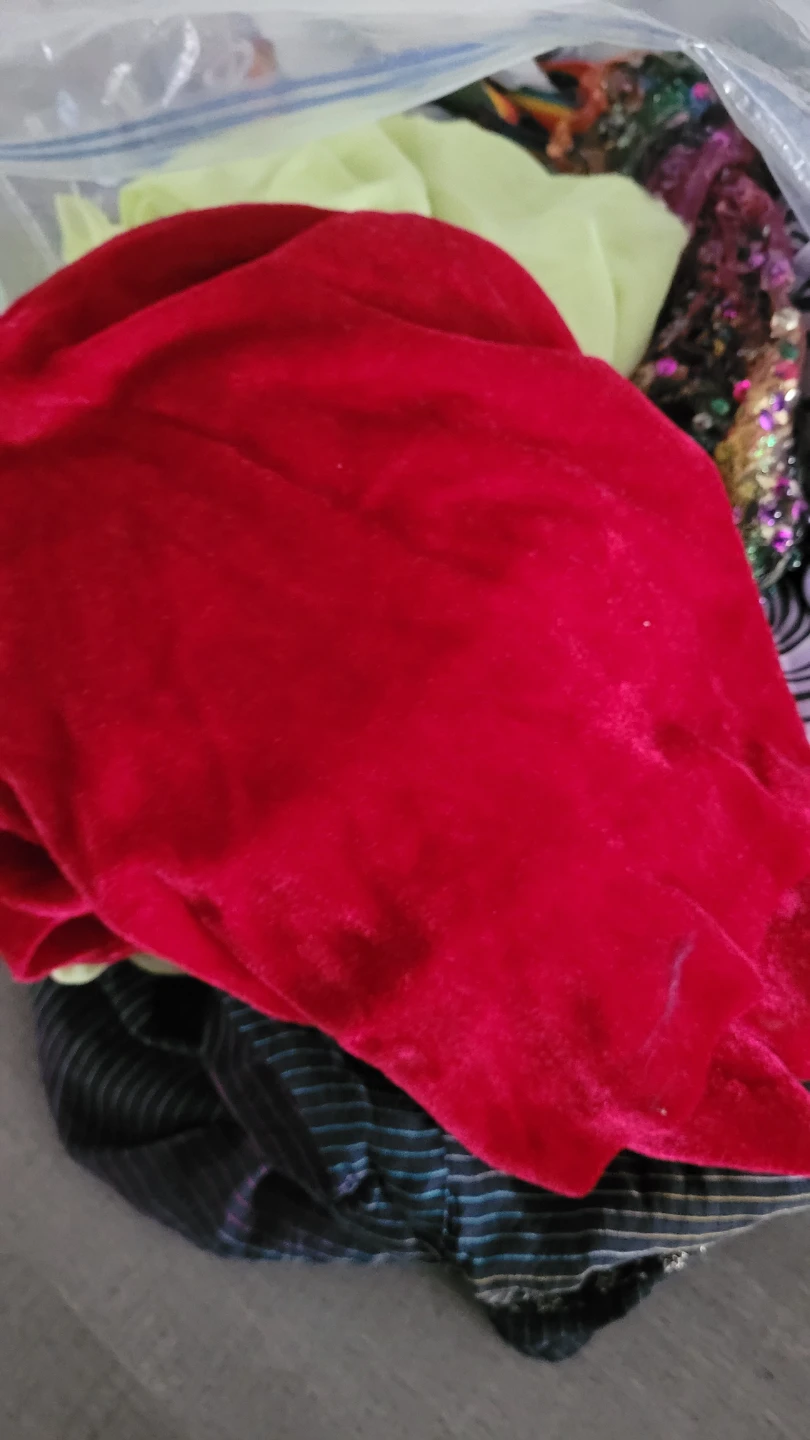 Sewing crafting fabric and supplies - photo 2