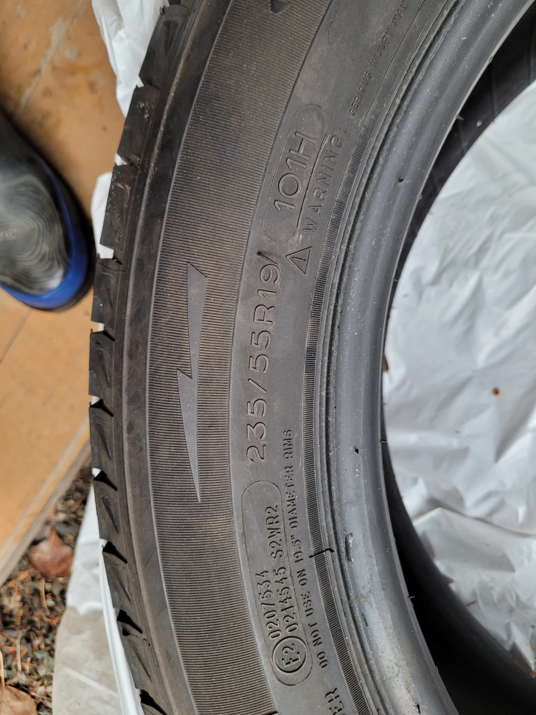 Michelin 235/55R19 Winter Tire X4 - photo 2