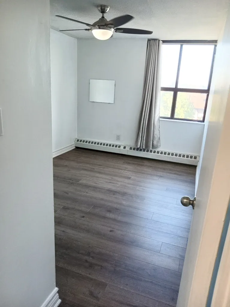 3 Bed, 1.5 Bath Condo for Rent image indicator(6)