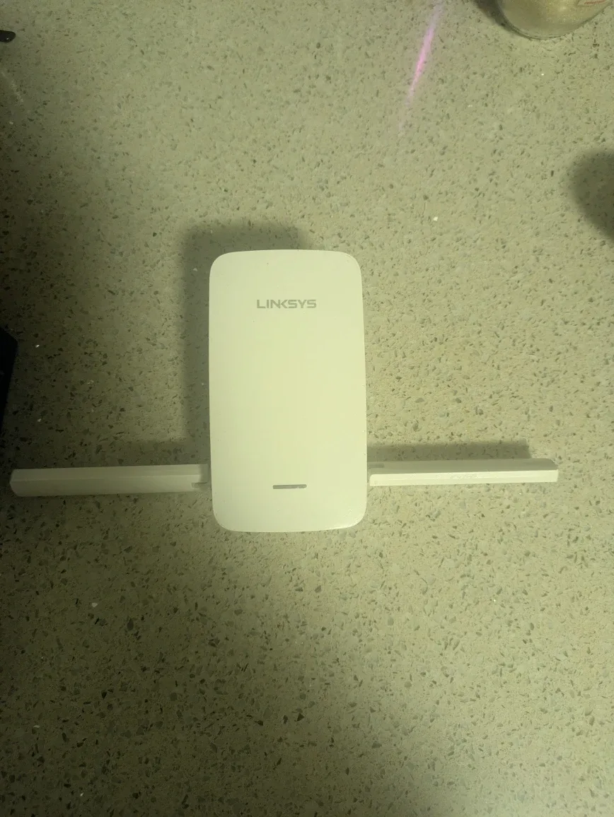 Linksys AC750 WiFi Range Extender -  in Box! image indicator(3)