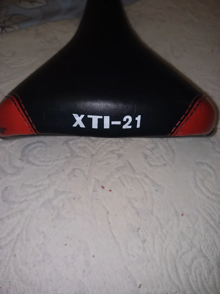 Bicycle Seat - XTI - 21 image indicator(3)