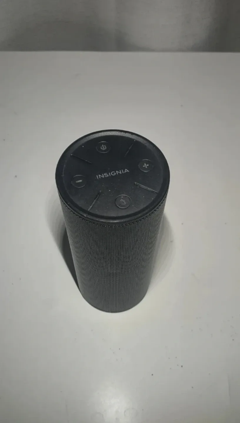 Insignia WAVE 2 Portable Bluetooth Speaker image indicator(2)