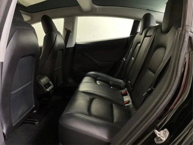 2019 Tesla Model 3 Long Range RWD 190 000 KM image indicator(8)