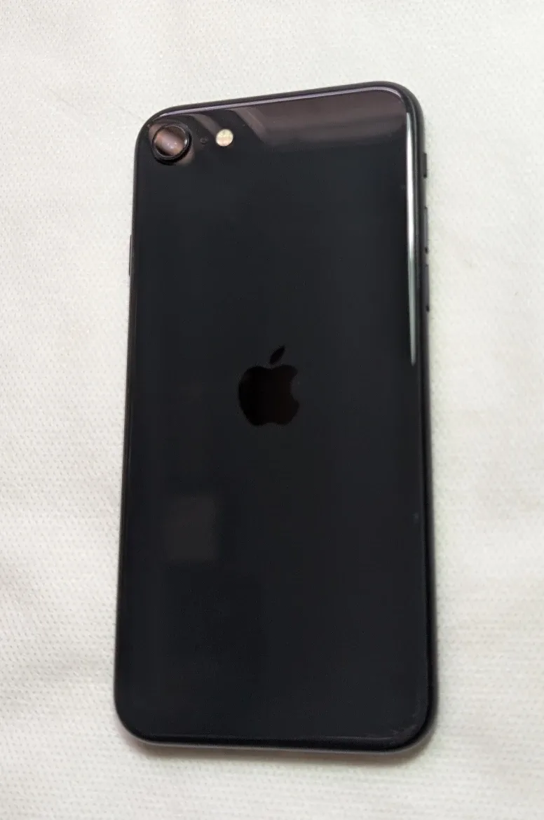 VERY NICE APPLE iPhone SE 2 64GB FOR CRICKET and AT&T NETWORK image indicator(3)