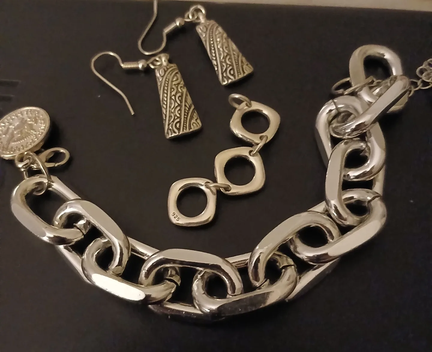 Silver Tone Jewelry Set: Bracelet & Earrings