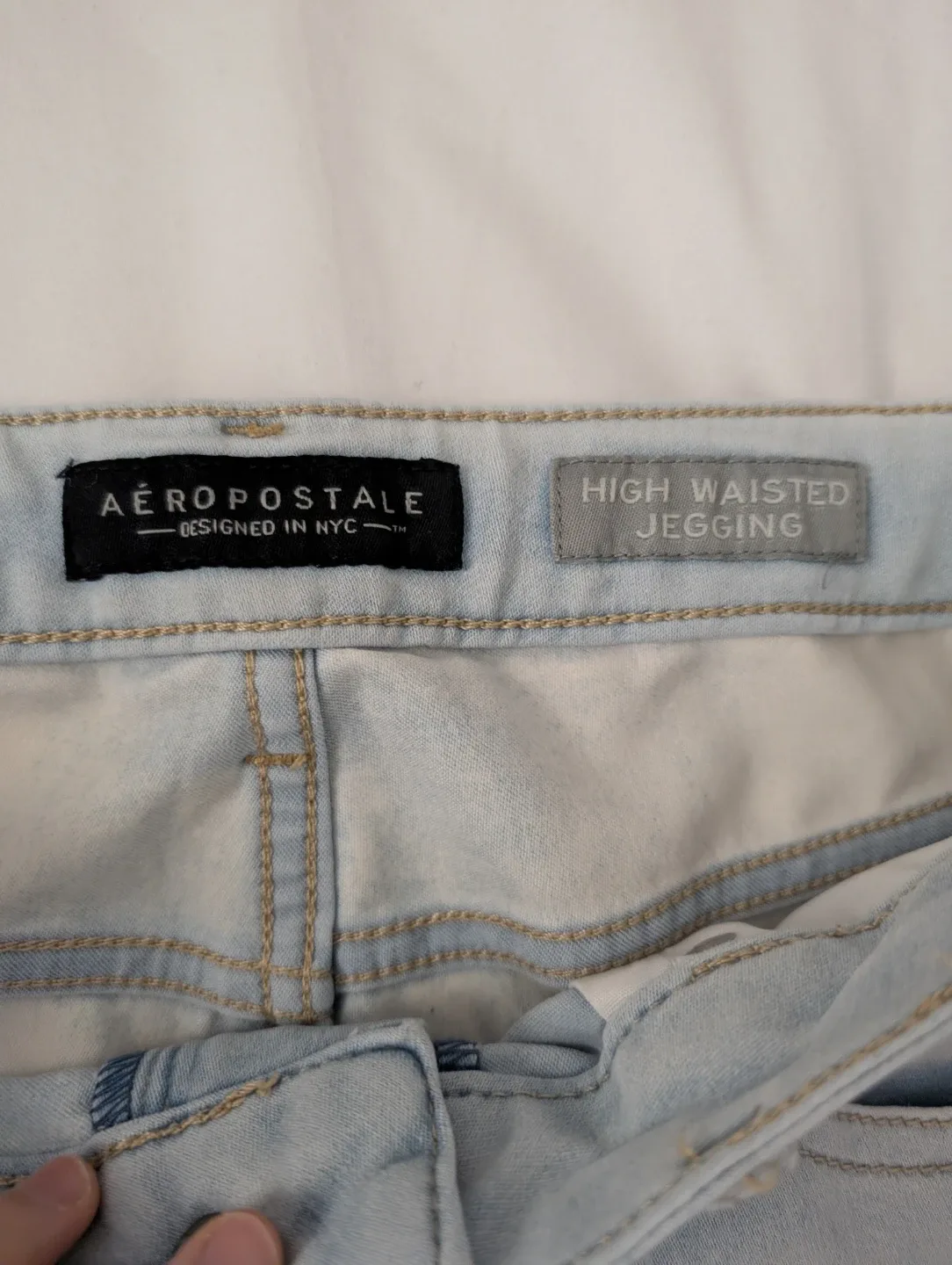 Aeropostale High Waisted Jegging Size 12 Aeropostale Jeans image indicator(2)