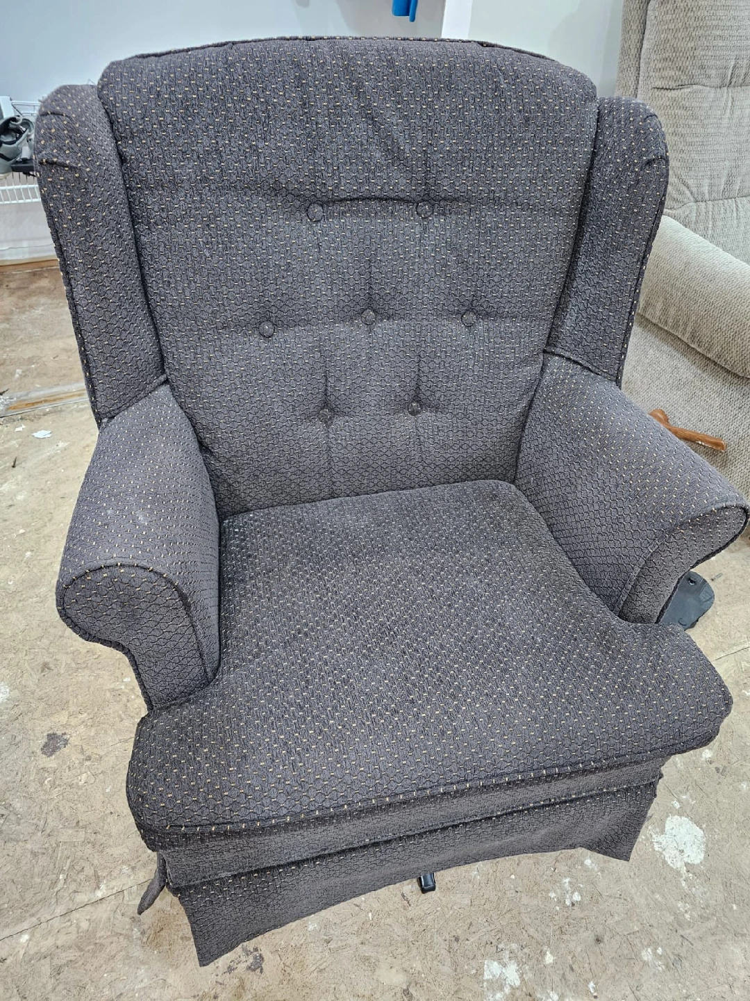 Wingback Armchair - Grey - photo 4