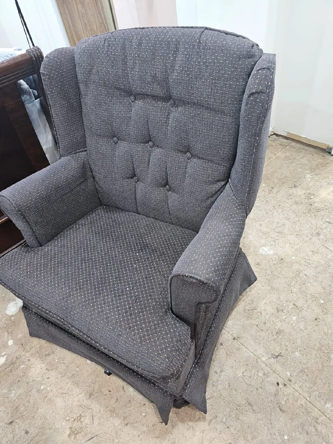 Wingback Armchair - Grey image indicator(8)