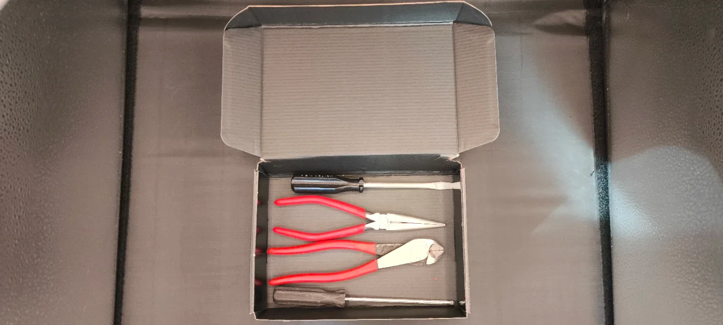 Mixed Tool Set - Screwdrivers, Pliers, Wrench image indicator(6)