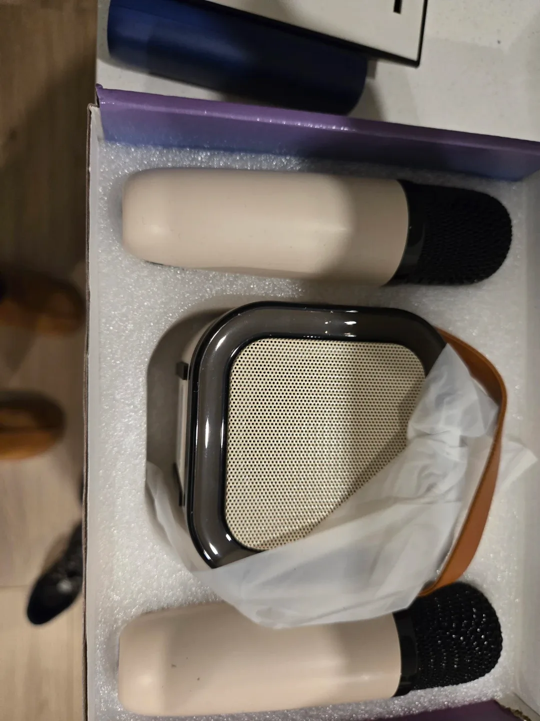 Portable Karaoke Speaker Kits Model: A11 image indicator(2)