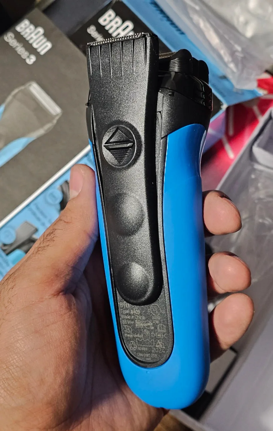 Braun Series 3 310s Wet & Dry Electric Shaver - New image indicator(8)