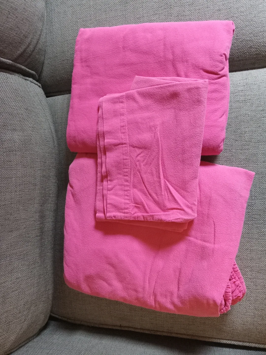 Twin Bedding Sets (3 complete sets) image indicator(5)