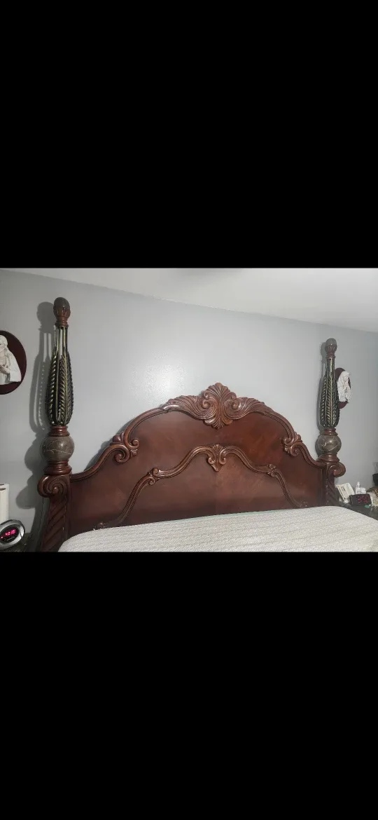 Ornate heavy Wood Bed Frame king size mattress not included image indicator(2)