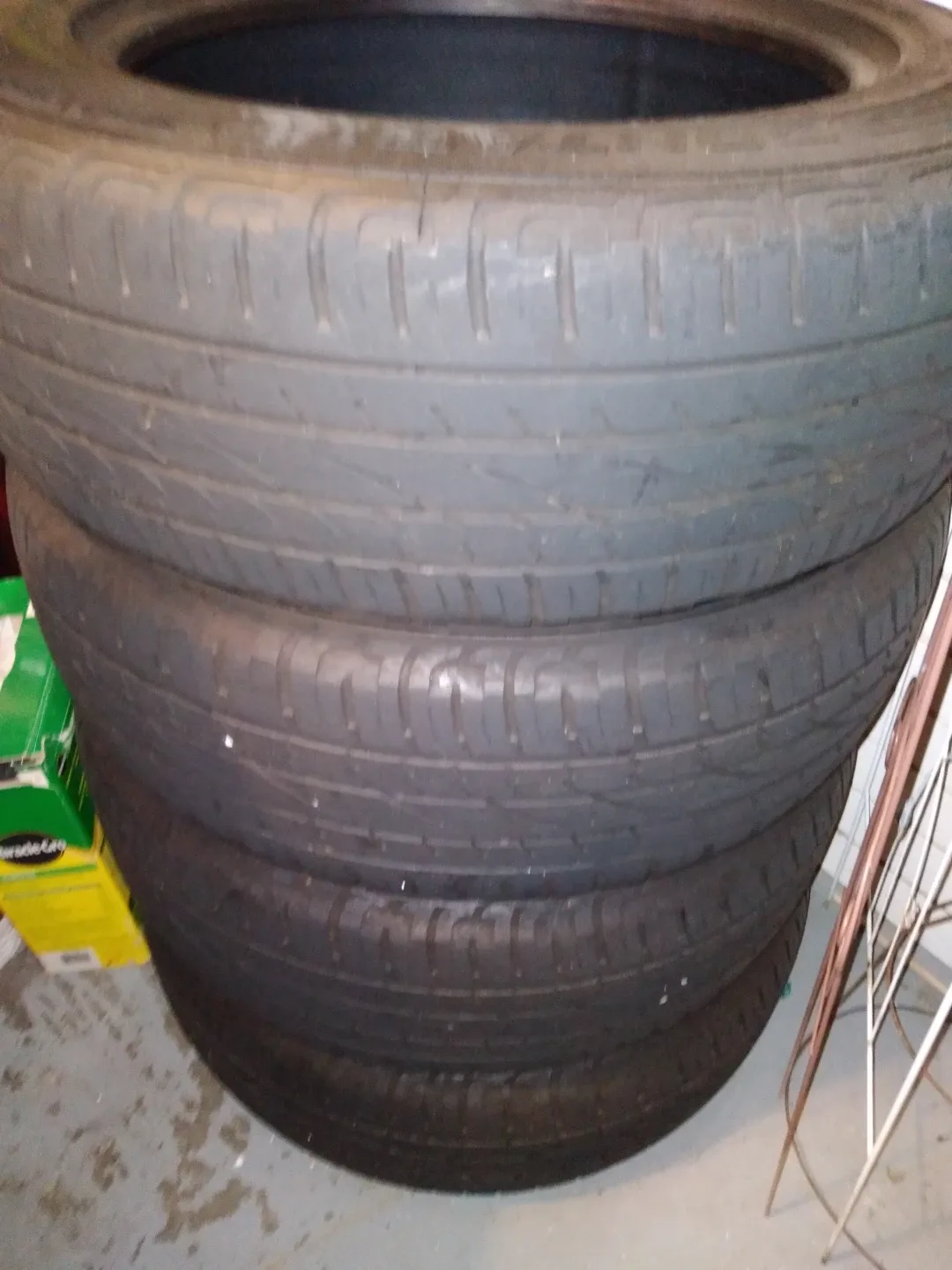 4 Dunlop Tires + 4 wheels - 225/50R17 image indicator(3)