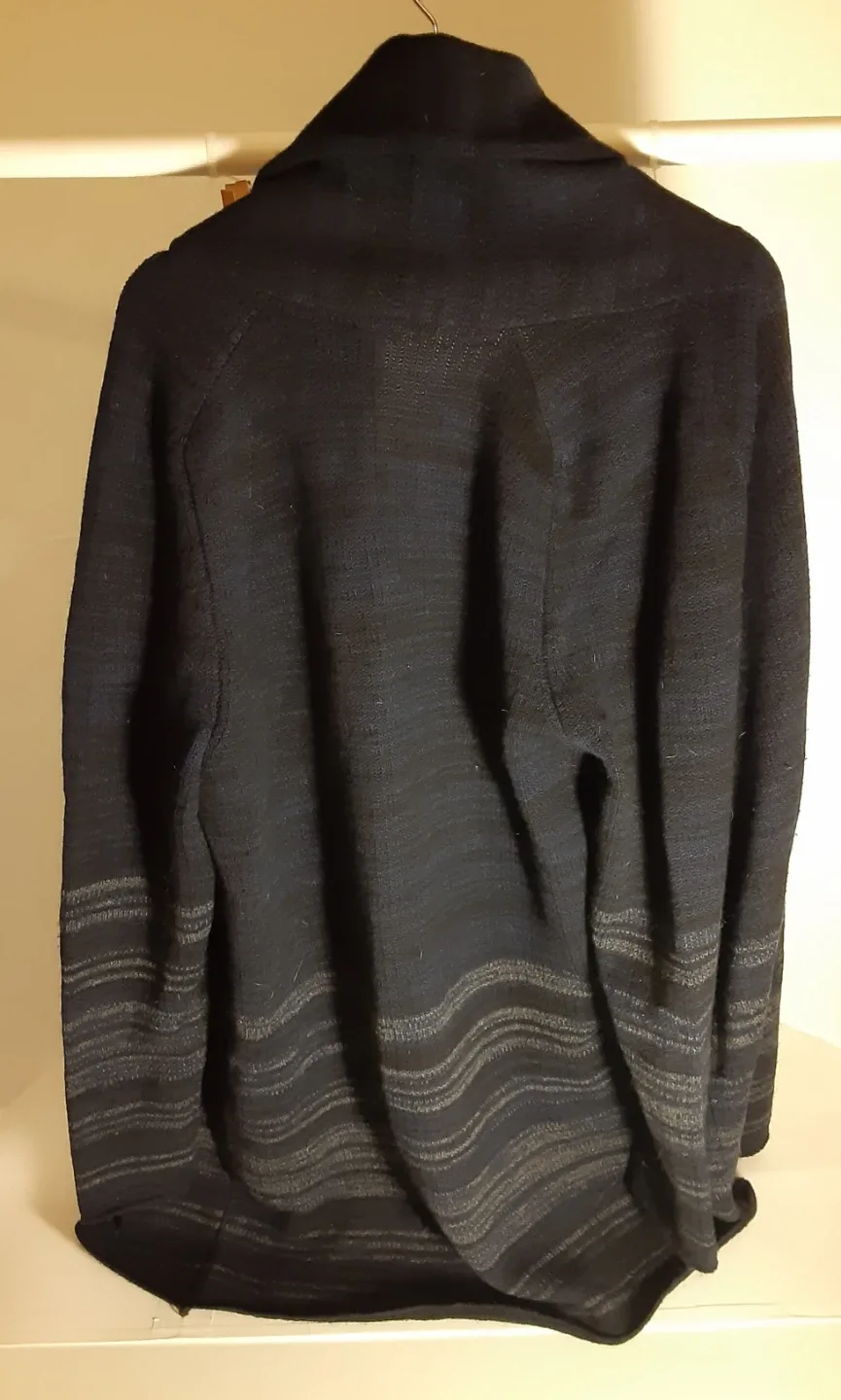 Vince - Wool/Yak - Dark Blue/Black Cardigan | S: L/G image indicator(4)