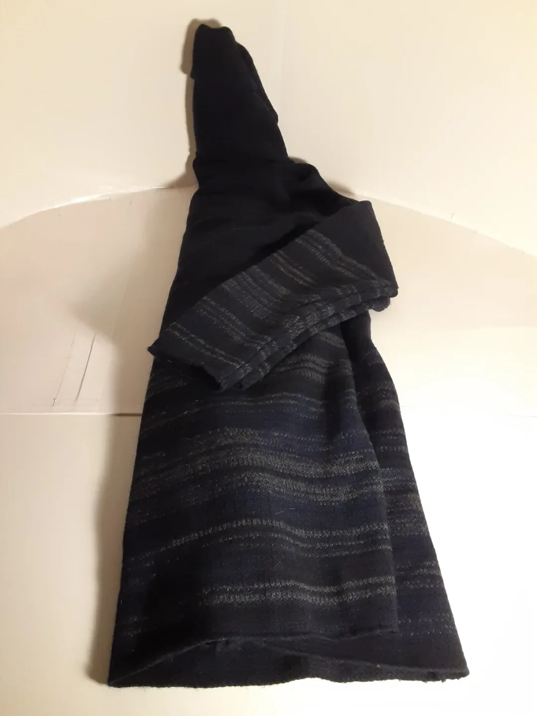 Vince - Wool/Yak - Dark Blue/Black Cardigan | S: L/G image indicator(6)