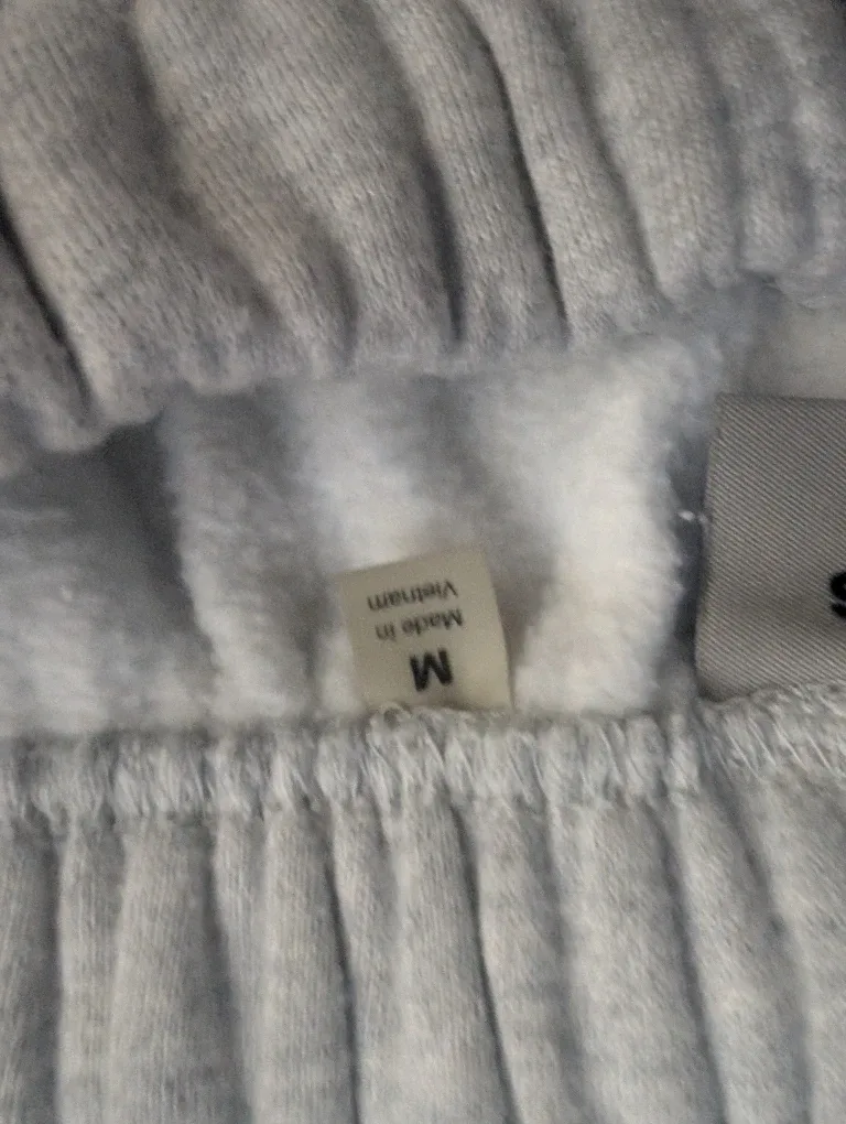 Essentials Fear of God Shorts - Size M image indicator(3)