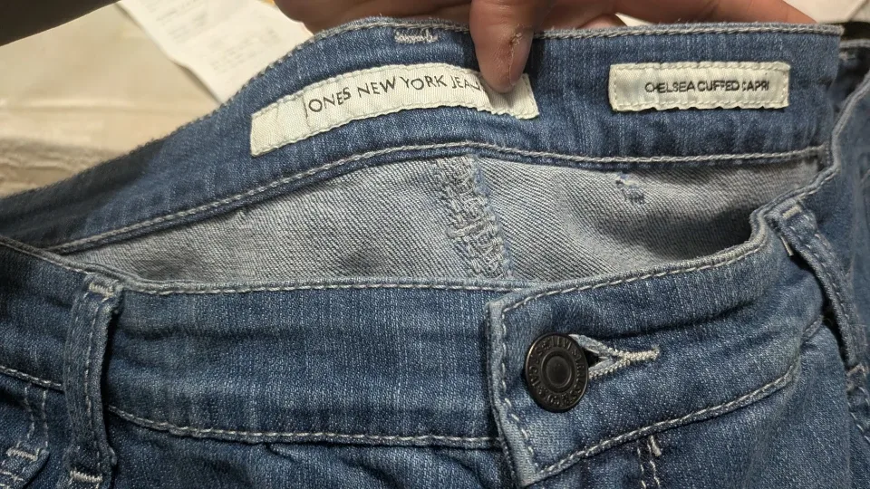 Jones New York Chelsea Cuffed Capri Jeans - Size 20W