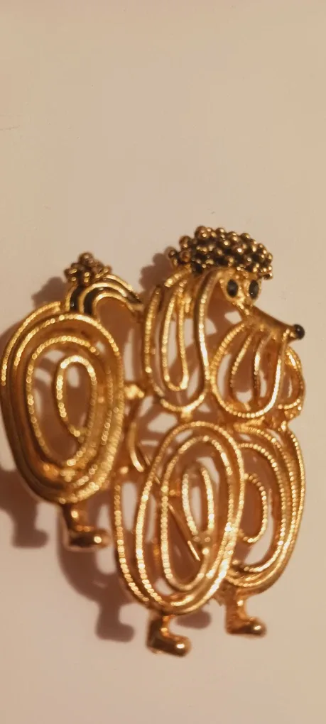 Gorgeous Old Vintage Gold Tone Poodle Brooch image indicator(4)