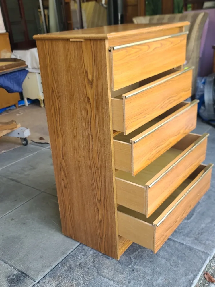 5-Drawer Oak Highboy Dresser image indicator(3)